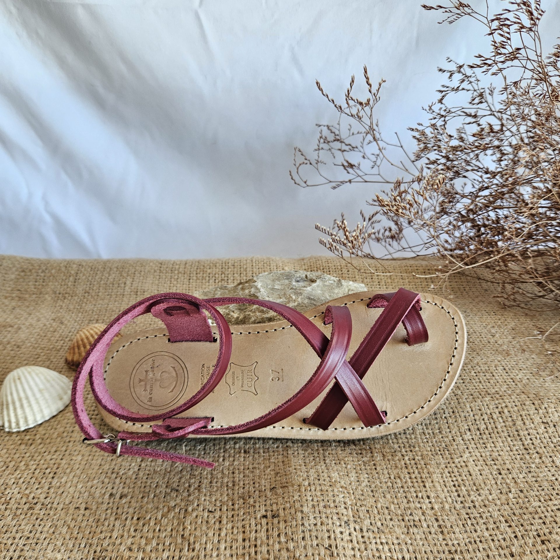 sandale la camarguaise marjorie lie de vin